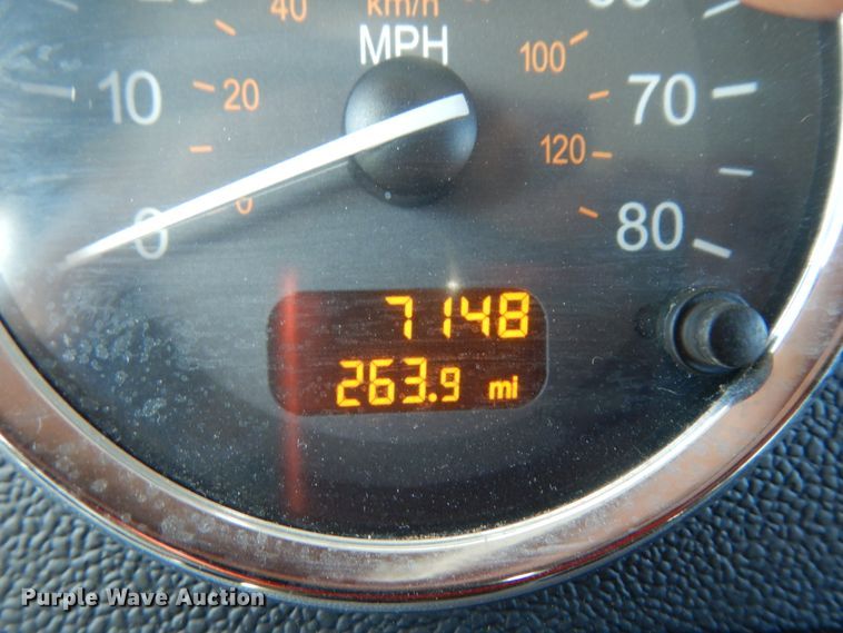 image for item DJ7485 2014 Peterbilt 365  crane truck