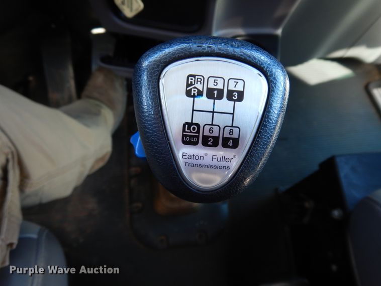 image for item DJ7485 2014 Peterbilt 365  crane truck