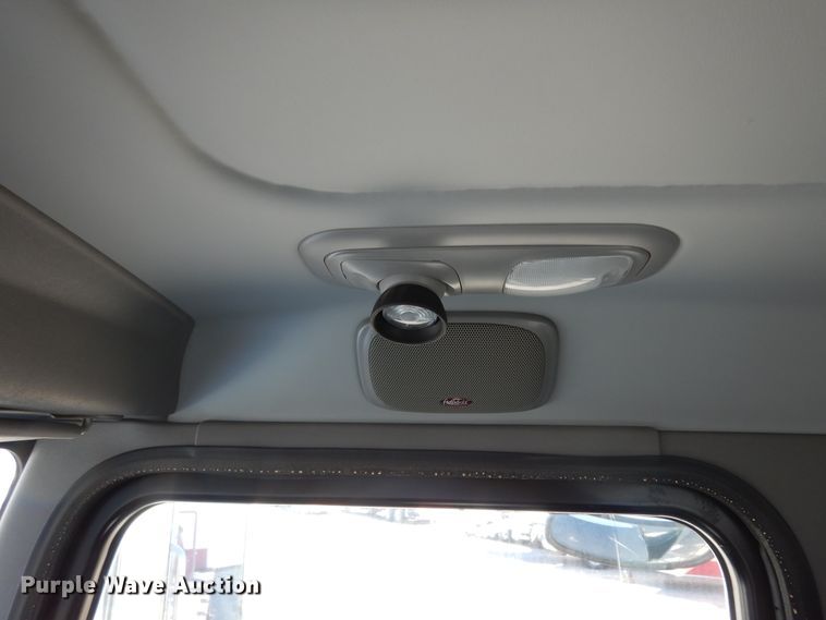 image for item DJ7485 2014 Peterbilt 365  crane truck