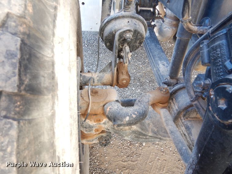 image for item DJ7485 2014 Peterbilt 365  crane truck