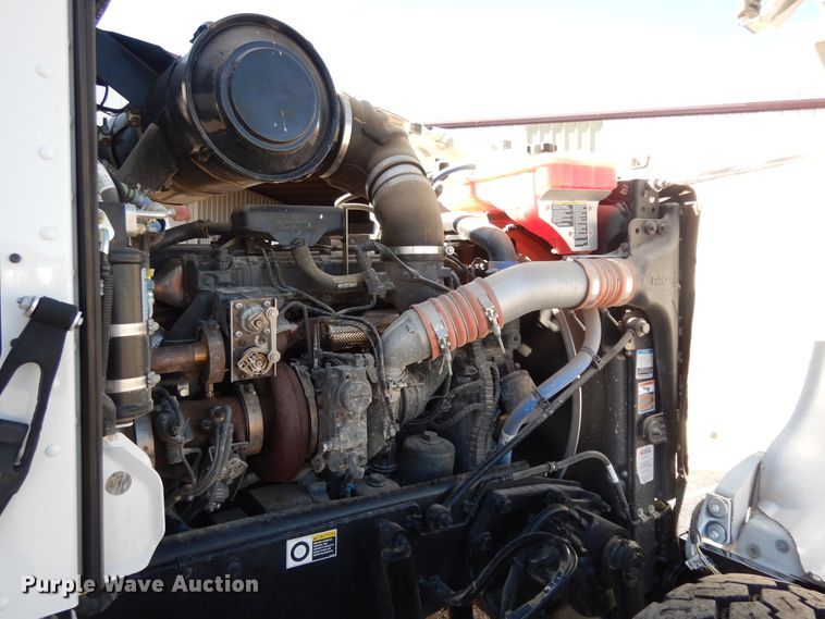 image for item DJ7485 2014 Peterbilt 365  crane truck