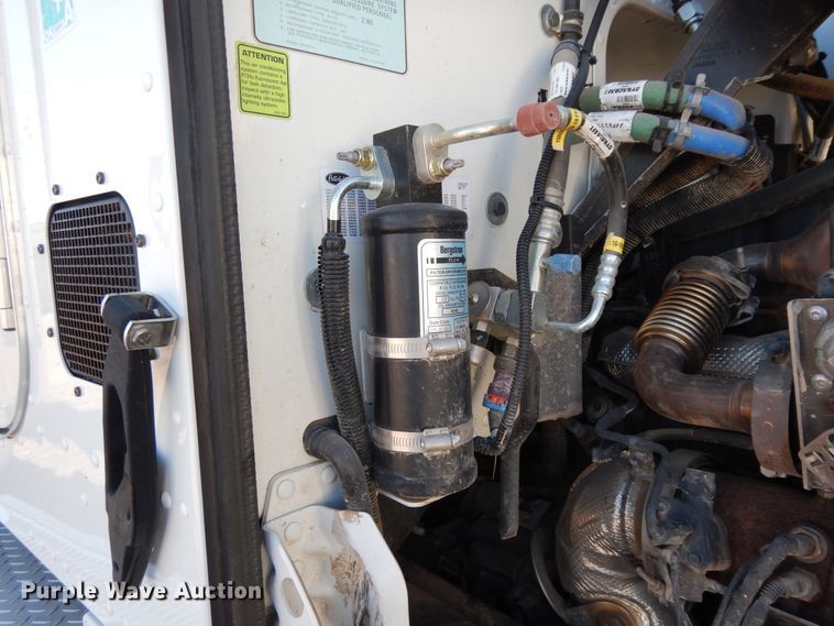 image for item DJ7485 2014 Peterbilt 365  crane truck