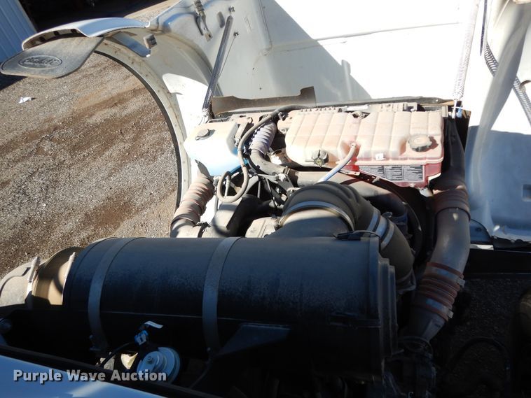 image for item DJ7485 2014 Peterbilt 365  crane truck