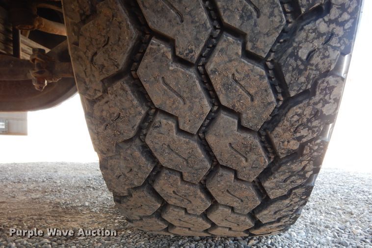 image for item DJ7485 2014 Peterbilt 365  crane truck