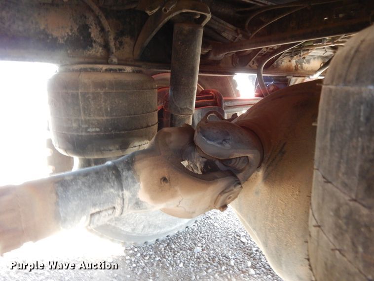 image for item DJ7485 2014 Peterbilt 365  crane truck