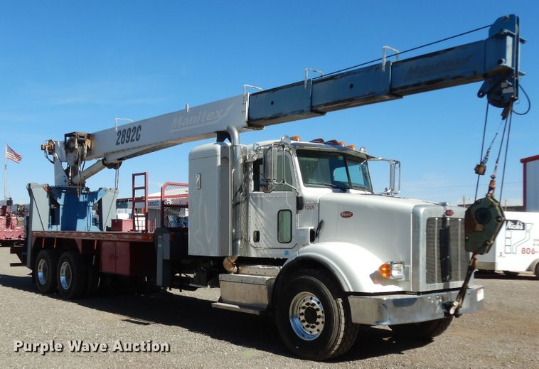 image for item DJ7486 2015 Peterbilt 365  crane truck