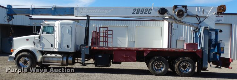 image for item DJ7486 2015 Peterbilt 365  crane truck