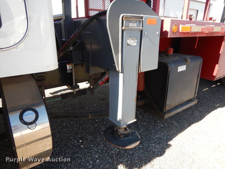 image for item DJ7486 2015 Peterbilt 365  crane truck