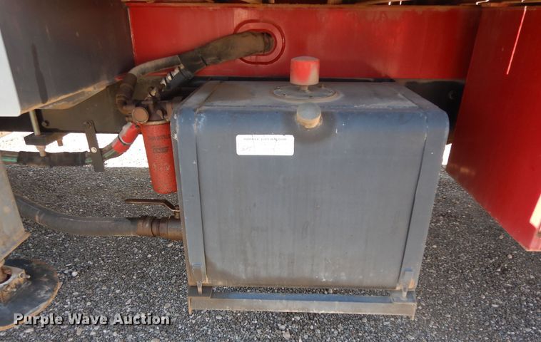 image for item DJ7486 2015 Peterbilt 365  crane truck