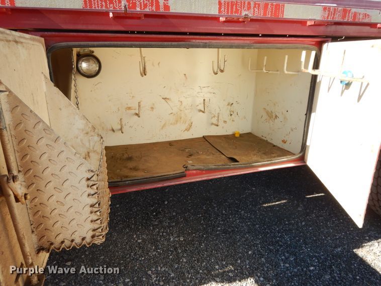 image for item DJ7486 2015 Peterbilt 365  crane truck