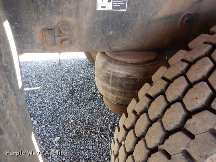 image for item DJ7486 2015 Peterbilt 365  crane truck