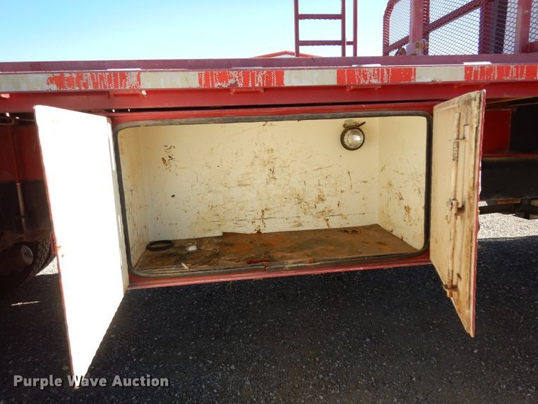 image for item DJ7486 2015 Peterbilt 365  crane truck