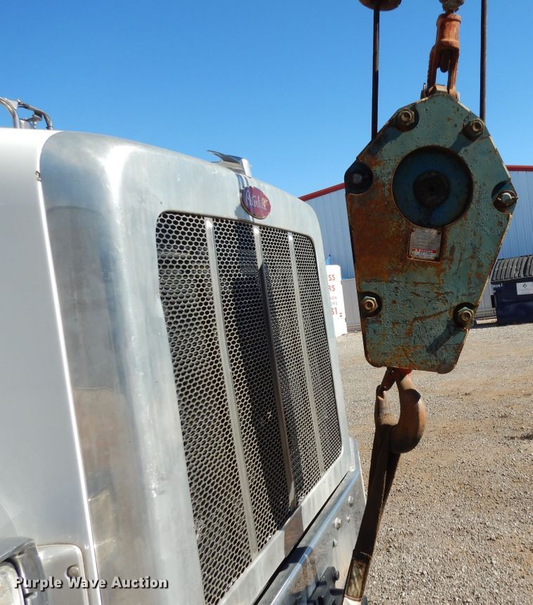 image for item DJ7486 2015 Peterbilt 365  crane truck