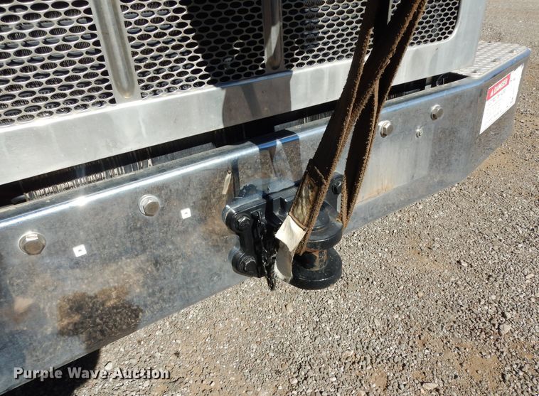 image for item DJ7486 2015 Peterbilt 365  crane truck