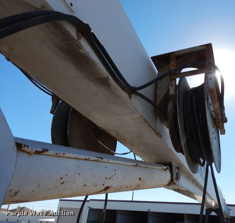 image for item DJ7486 2015 Peterbilt 365  crane truck