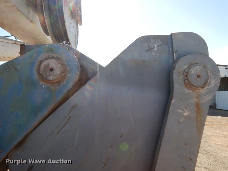 image for item DJ7486 2015 Peterbilt 365  crane truck