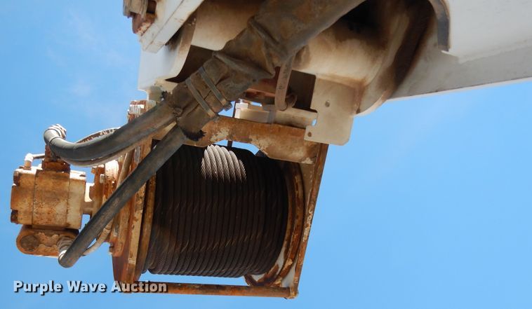 image for item DJ7486 2015 Peterbilt 365  crane truck