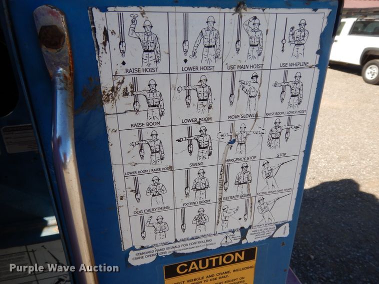 image for item DJ7486 2015 Peterbilt 365  crane truck