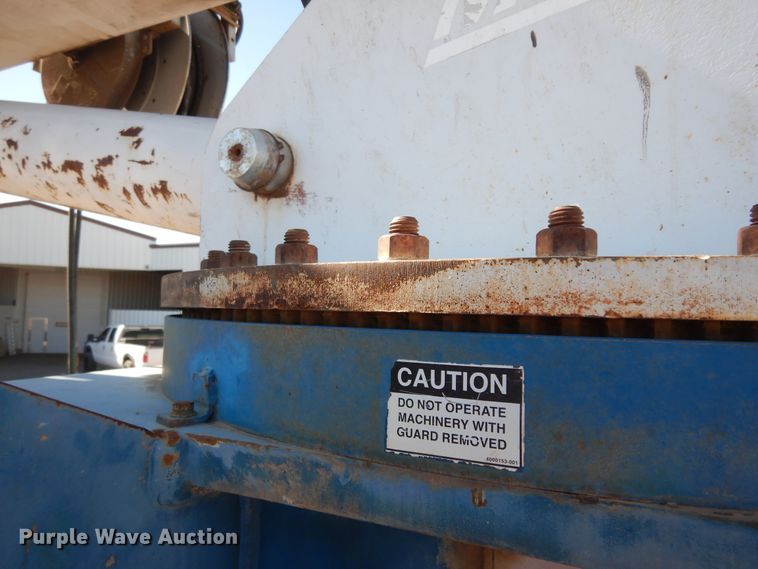 image for item DJ7486 2015 Peterbilt 365  crane truck