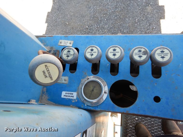 image for item DJ7486 2015 Peterbilt 365  crane truck