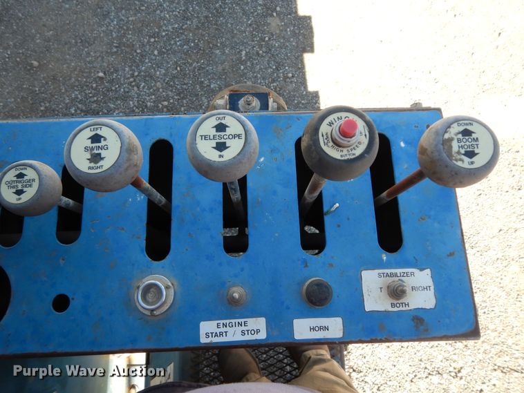 image for item DJ7486 2015 Peterbilt 365  crane truck