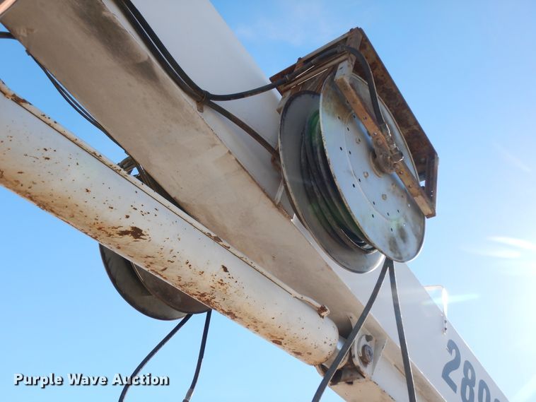 image for item DJ7486 2015 Peterbilt 365  crane truck