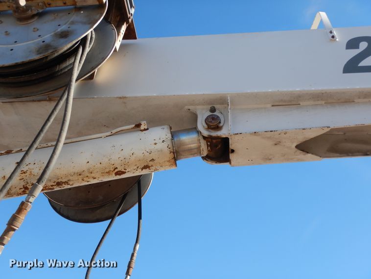 image for item DJ7486 2015 Peterbilt 365  crane truck