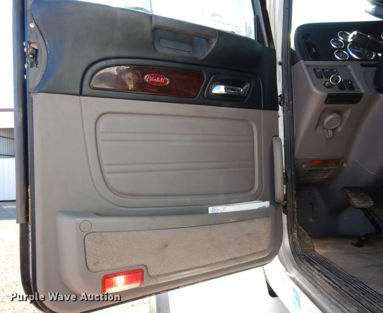 image for item DJ7486 2015 Peterbilt 365  crane truck