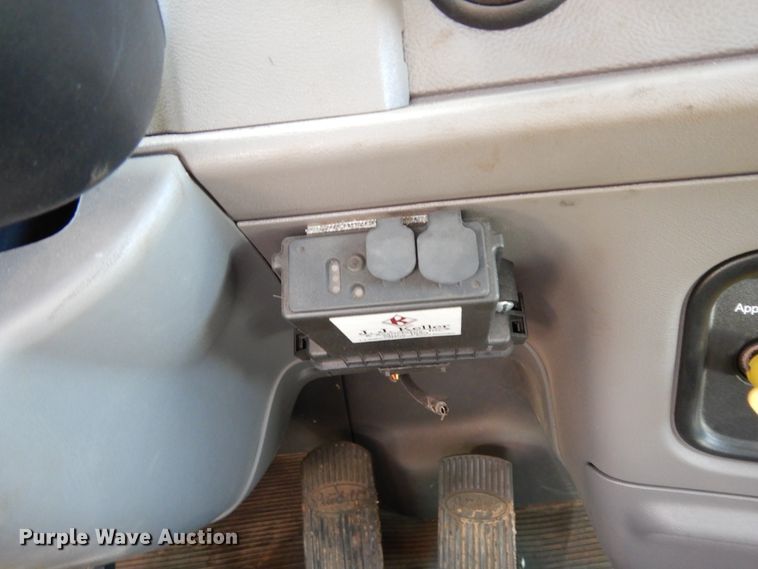 image for item DJ7486 2015 Peterbilt 365  crane truck