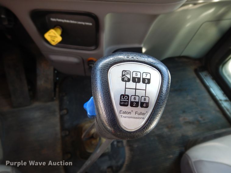 image for item DJ7486 2015 Peterbilt 365  crane truck