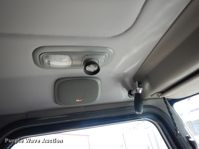 image for item DJ7486 2015 Peterbilt 365  crane truck