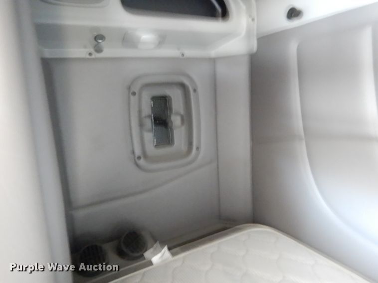 image for item DJ7486 2015 Peterbilt 365  crane truck