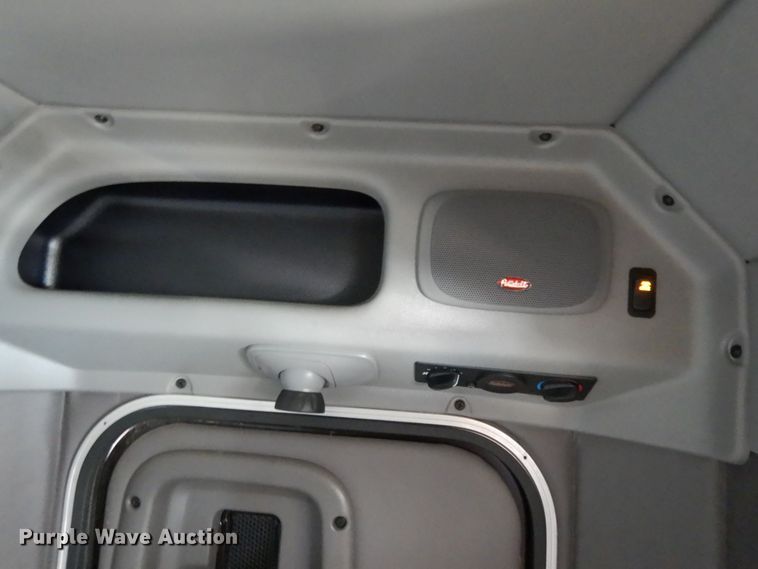 image for item DJ7486 2015 Peterbilt 365  crane truck