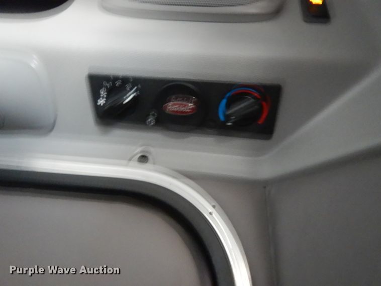 image for item DJ7486 2015 Peterbilt 365  crane truck