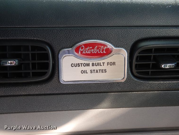 image for item DJ7486 2015 Peterbilt 365  crane truck