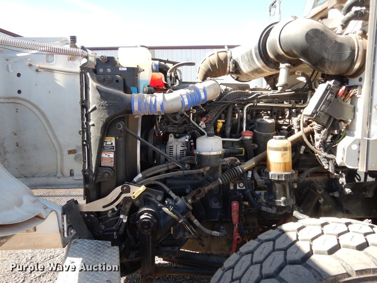 image for item DJ7486 2015 Peterbilt 365  crane truck