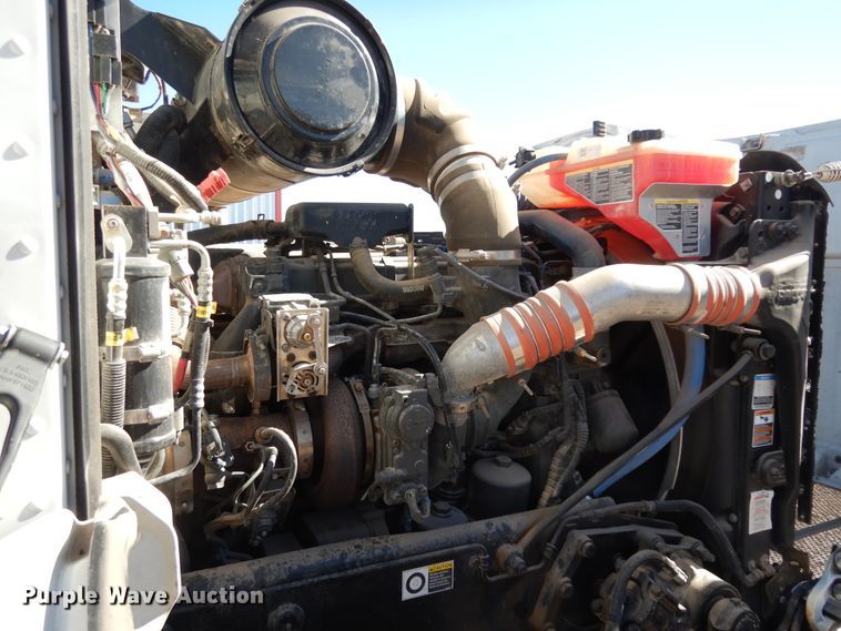 image for item DJ7486 2015 Peterbilt 365  crane truck