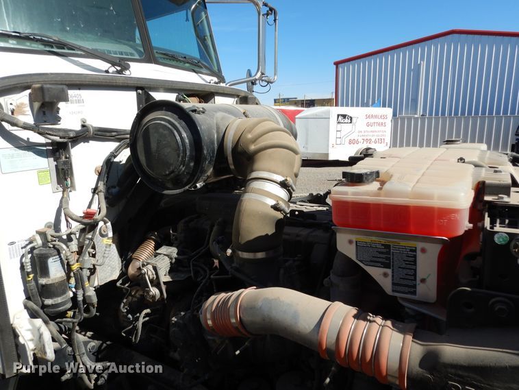 image for item DJ7486 2015 Peterbilt 365  crane truck