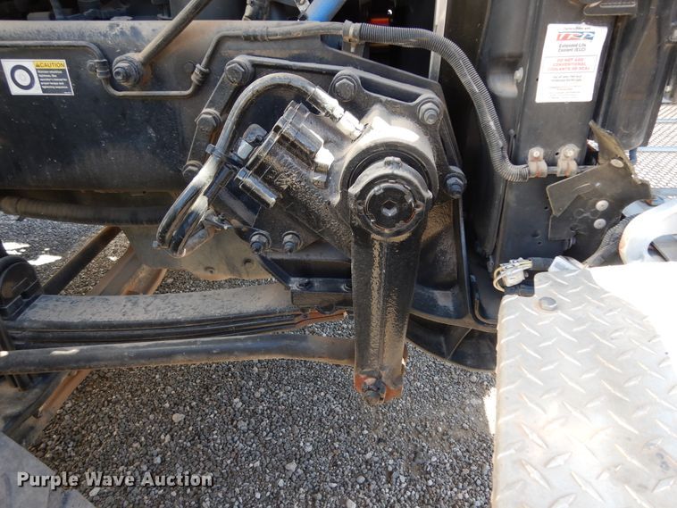 image for item DJ7486 2015 Peterbilt 365  crane truck