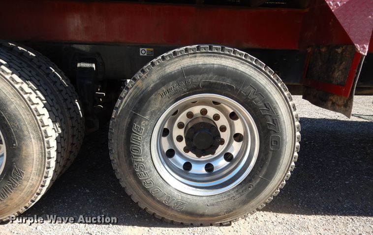 image for item DJ7486 2015 Peterbilt 365  crane truck