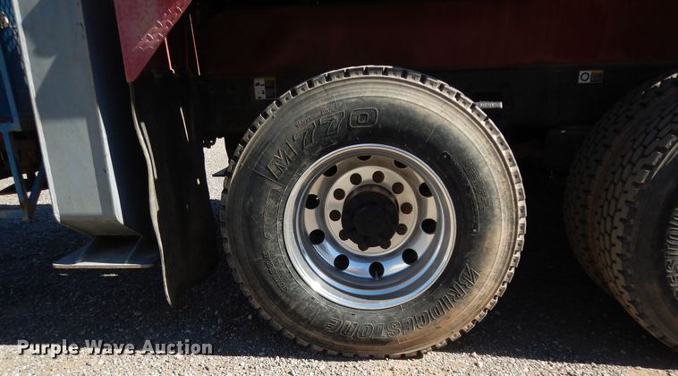 image for item DJ7486 2015 Peterbilt 365  crane truck