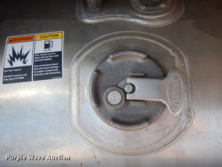 image for item DJ7487 2015 Peterbilt 365  crane truck