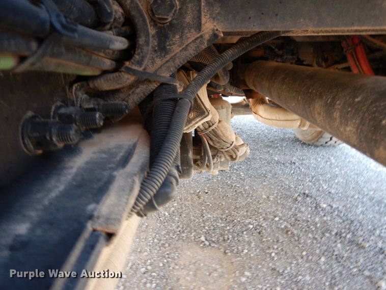 image for item DJ7487 2015 Peterbilt 365  crane truck