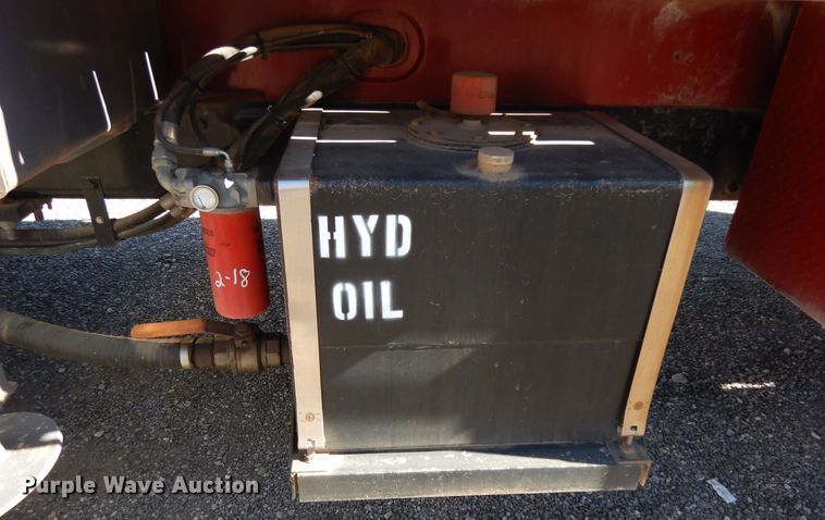 image for item DJ7487 2015 Peterbilt 365  crane truck