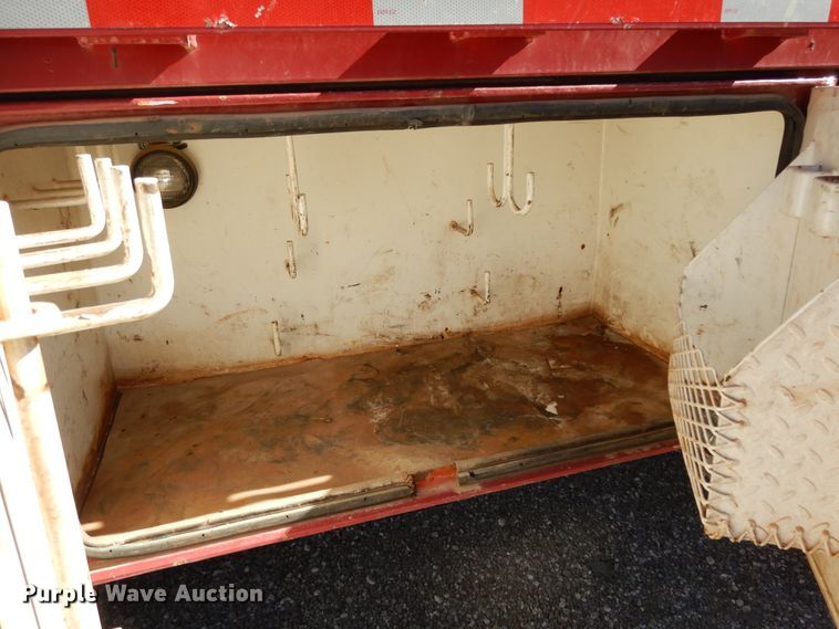 image for item DJ7487 2015 Peterbilt 365  crane truck