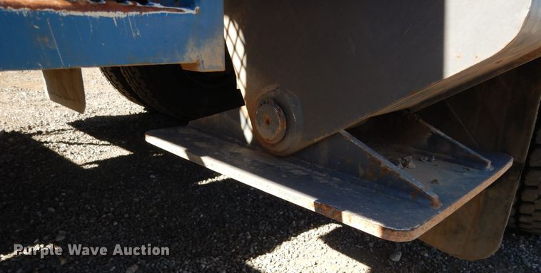 image for item DJ7487 2015 Peterbilt 365  crane truck