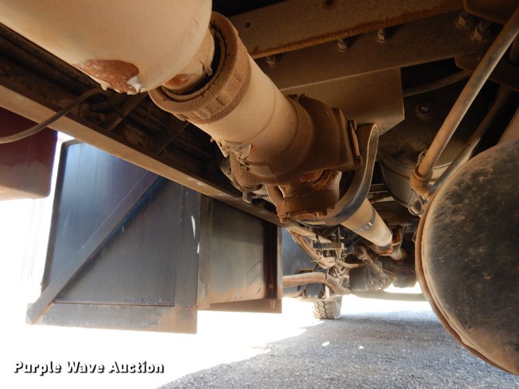 image for item DJ7487 2015 Peterbilt 365  crane truck