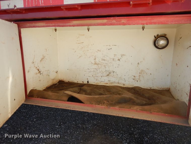 image for item DJ7487 2015 Peterbilt 365  crane truck