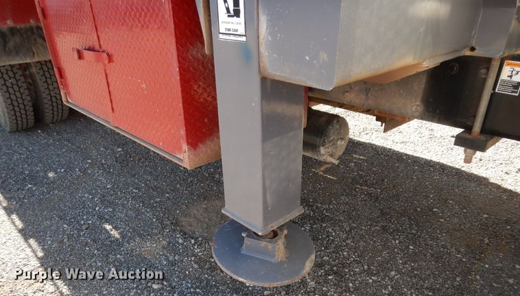 image for item DJ7487 2015 Peterbilt 365  crane truck