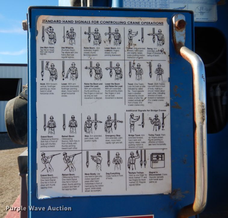 image for item DJ7487 2015 Peterbilt 365  crane truck